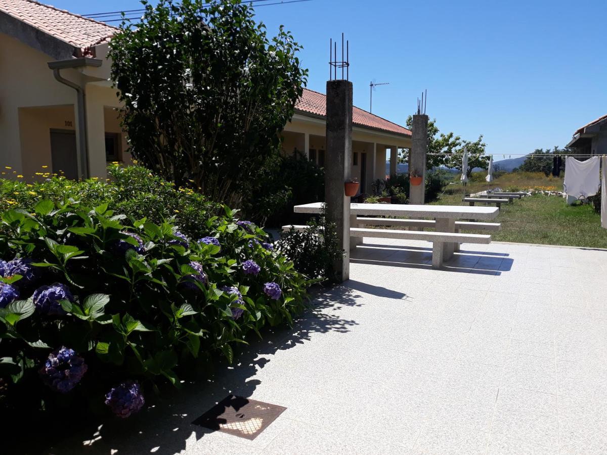 Pensao Repouso Do Peregrino Hotel Paredes de Coura Buitenkant foto